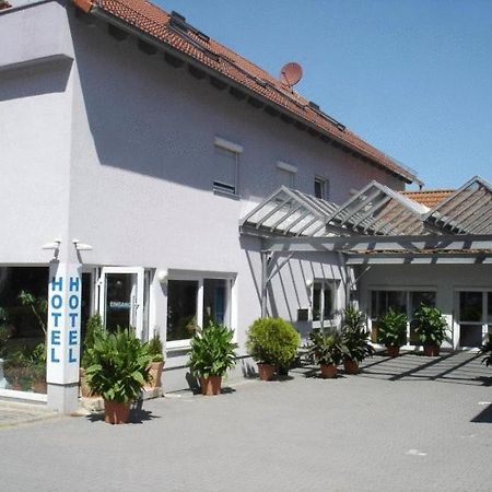 Hotel Papillon Lappersdorf  エクステリア 写真