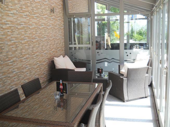 Hotel Papillon Lappersdorf  エクステリア 写真