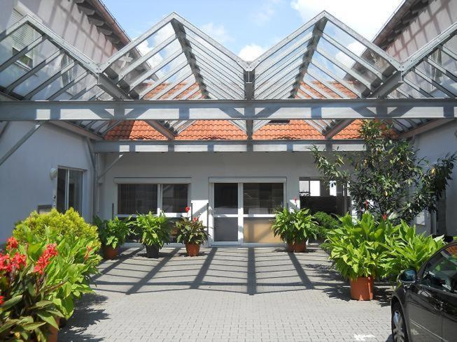 Hotel Papillon Lappersdorf  エクステリア 写真