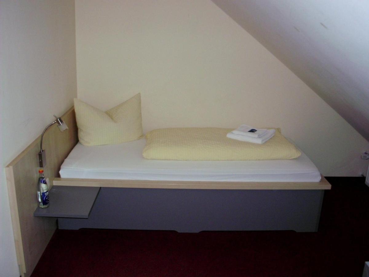 Hotel Papillon Lappersdorf  エクステリア 写真